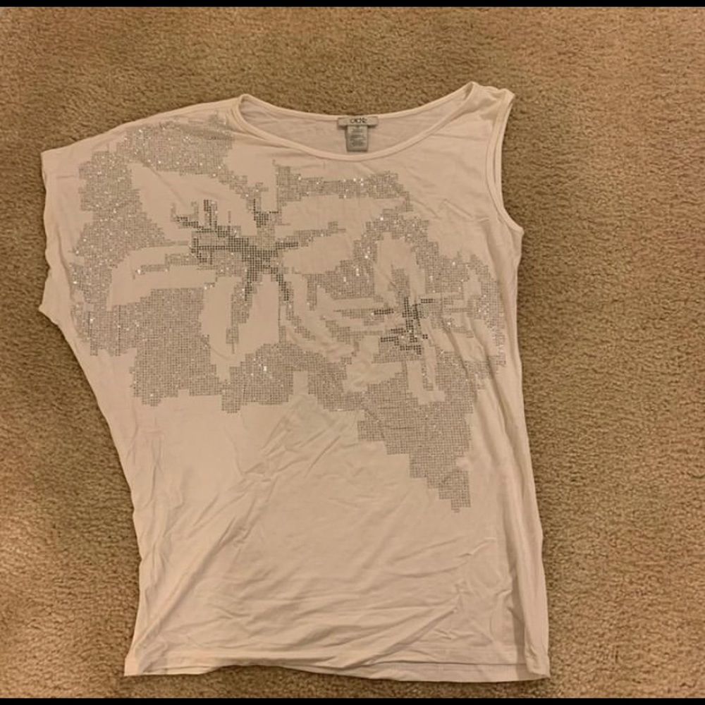 Very unique tee!